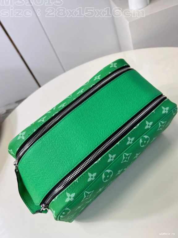 WIS VUITTON DOPP -28*15*16.5CM KIT LOUIS 0821